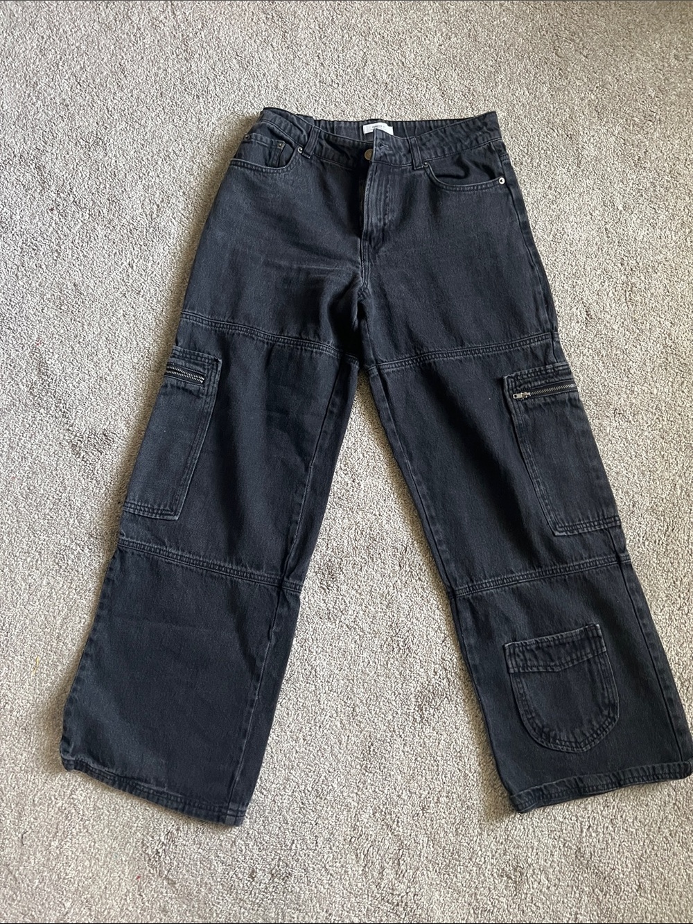 Forever 21 Premium Black Cargo Jeans Size S Baggy Wide Leg Y2K Utility